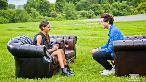 X Factor 7: gli Home Visit LIVE con la scelta dei 12 concorrenti. Chiara Gallana, Fabio Santini e Alan Scaffardi gli Over 25, Violetta Zironi, Gaia Galizia e Valentina Tioli le Under donne. Ape Escape, Street Clerks e FreeBoys i gruppi, Michele Bravi, Andrea D’Alessio e Lorenzo Iuracà gli under uomini.