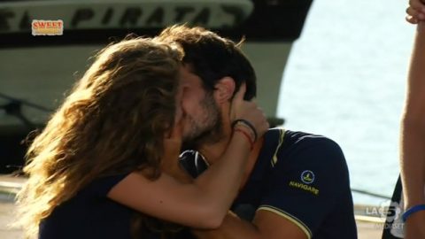 Sweet Sardinia: vincono i Bianchi. Fuori Manuel e Cecilia. Arriva la nuova coppia: Tatiana e Antonio.