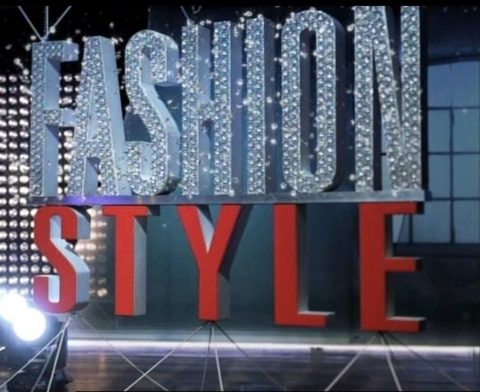 Fashion Style galleggia nel mare “minimum” dei talent di La5