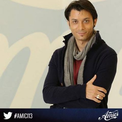 Daytime di Amici del 18 febbraio: Lorenzo vince la gara per l’esibizione. Masterclass con la Mannoia per i cantanti