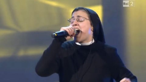 Il mondo intero ne parla: Suor Cristina ha salvato The Voice of Italy?