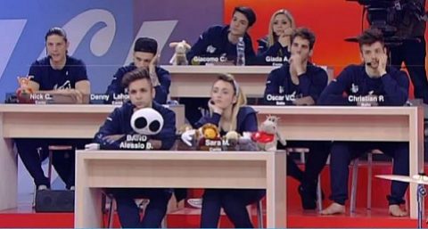 Daytime di Amici del 18 marzo: i blu di Miguel Bosè entrano in casetta.