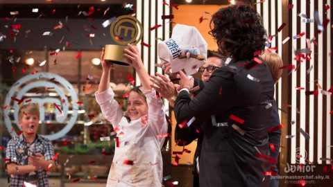 LA PRIMA EDIZIONE DI JUNIOR MASTERCHEF È ROSA: VINCE EMANUELA