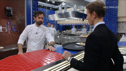 Hell’s Kitchen apre con una tripla eliminazione: Rosario, Barbara e Lorena