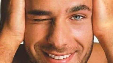 Daytime di Amici del 9 maggio: Raoul Bova quarto giudice, progetti extra Amici per Vincenzo