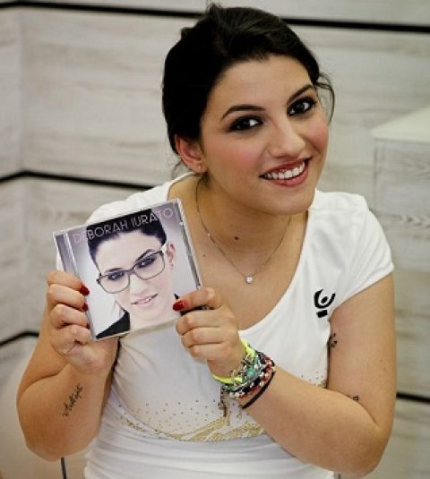 DEBORAH IURATO VINCE AMICI 2014